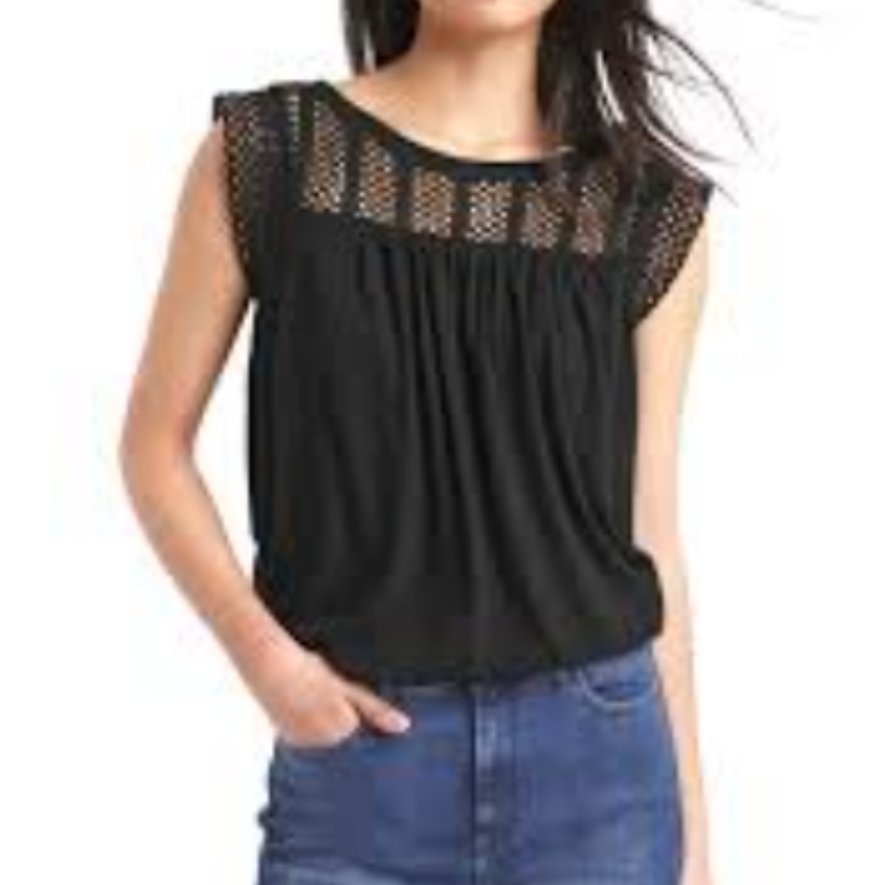 2X black crocheted summer top